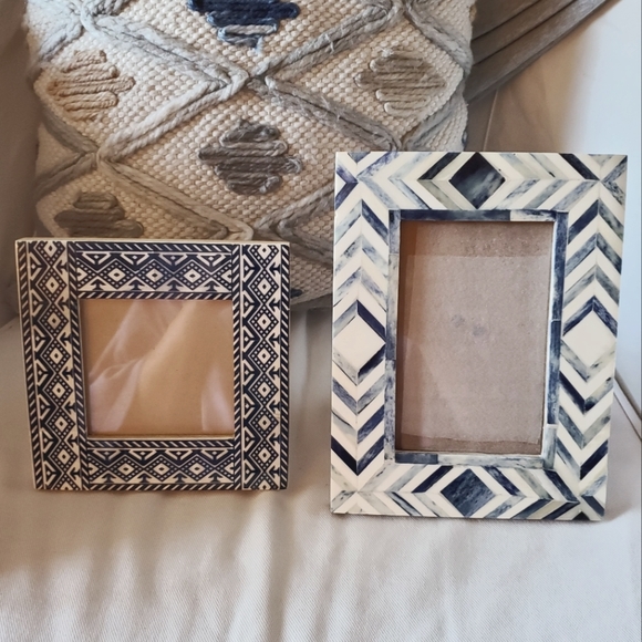 Picture frames - Picture 1 of 2